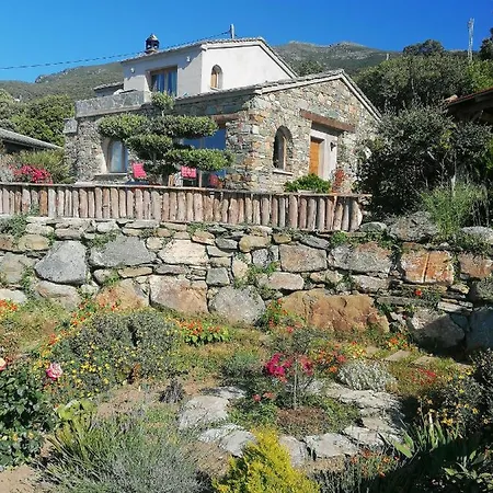 Holiday home De Charme Avec Piscine Privative