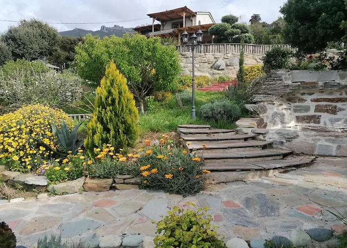 De Charme Avec Piscine Privative *